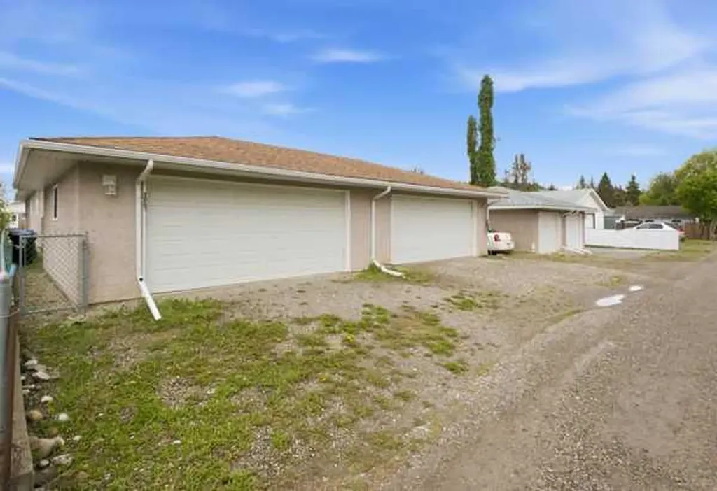303A Centre Street N Sundre AB T0M 1X0