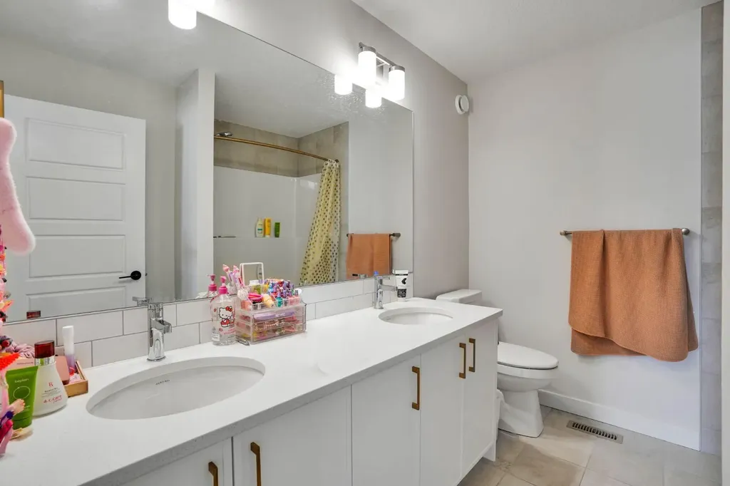 101 Wolf Hollow Terrace SE Calgary AB T2X6C5