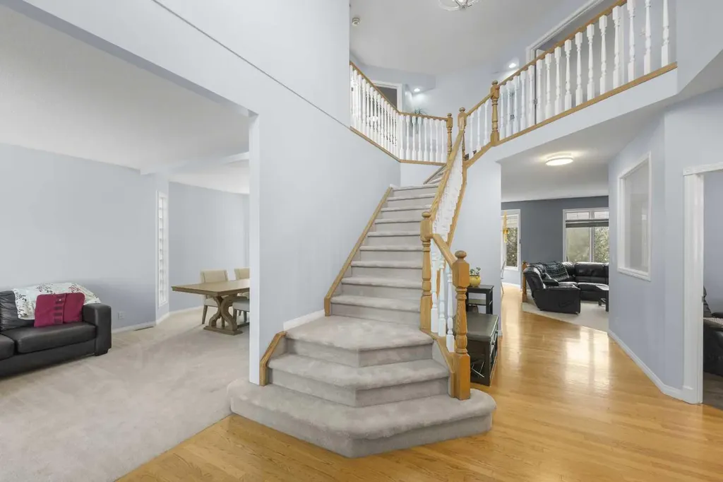 31 Hamptons Heath NW Calgary AB T3A 5E8