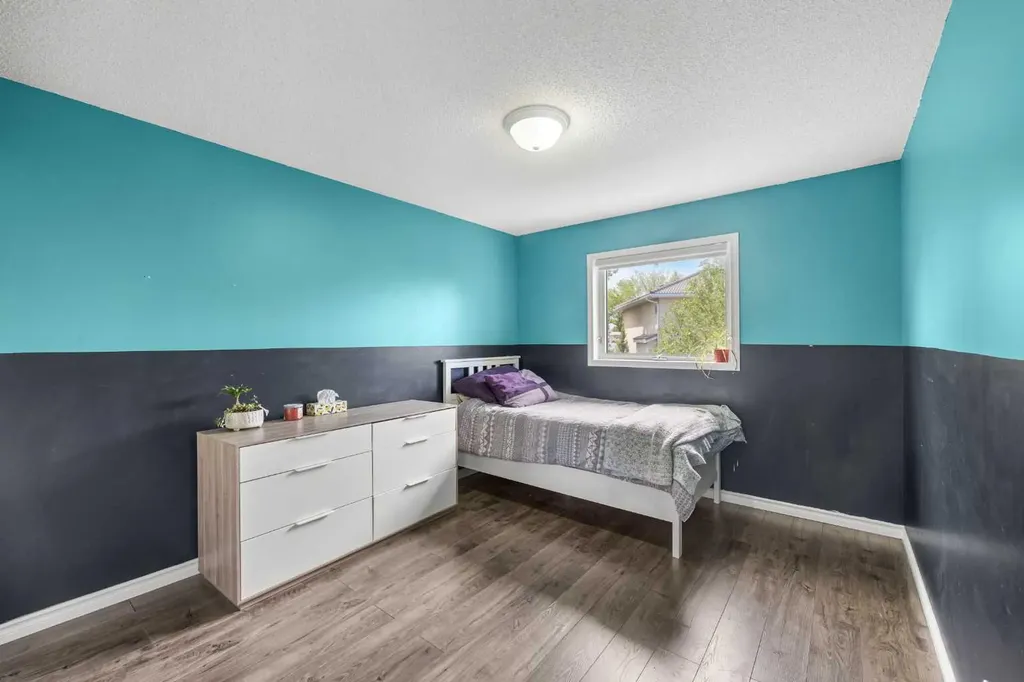 31 Hamptons Heath NW Calgary AB T3A 5E8
