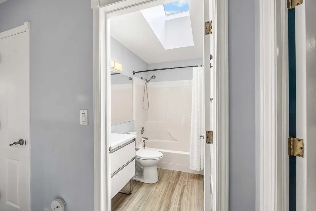 31 Hamptons Heath NW Calgary AB T3A 5E8