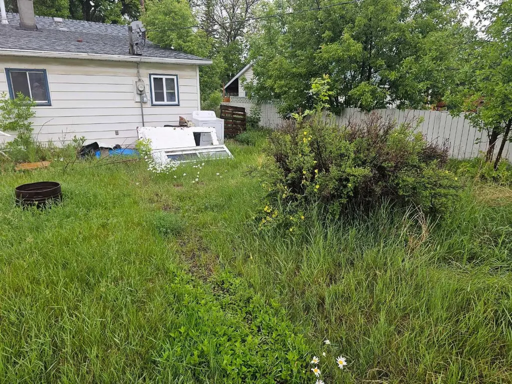 2203 23 Street Nanton AB T0L 1R0