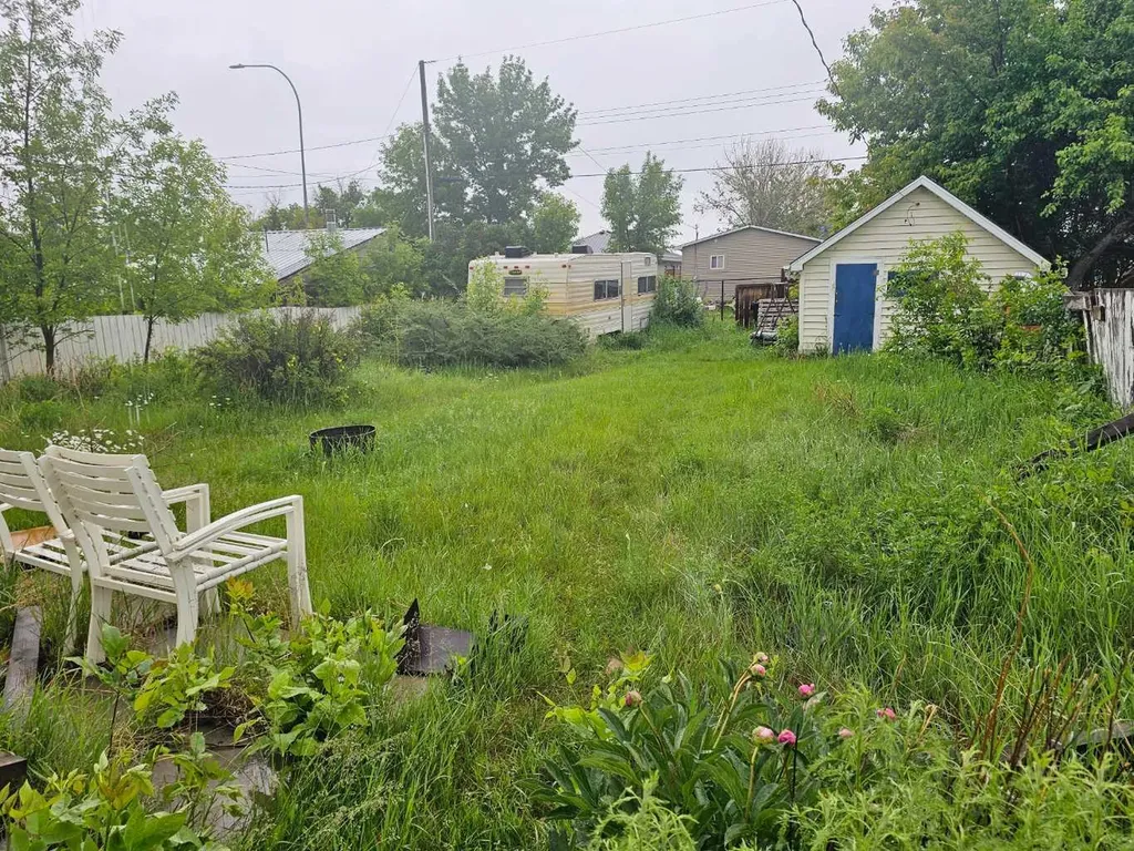 2203 23 Street Nanton AB T0L 1R0