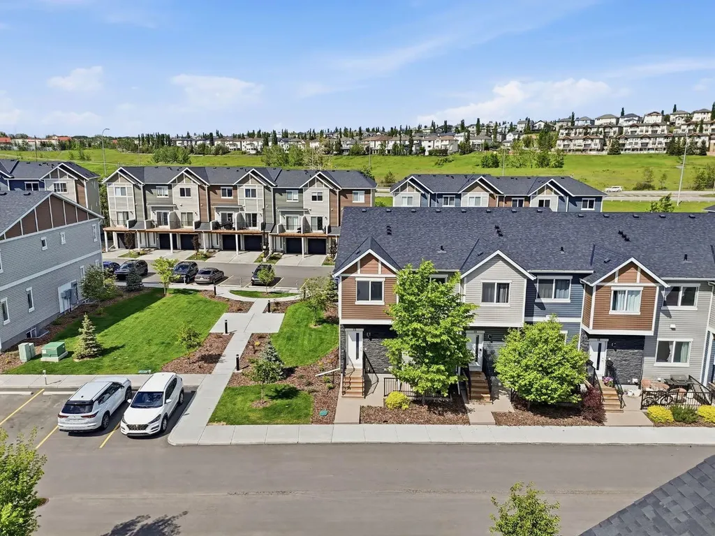 15 Tuscany Summit Square NW Calgary AB T3L 0G1