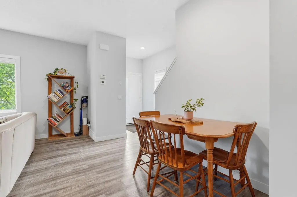 15 Tuscany Summit Square NW Calgary AB T3L 0G1