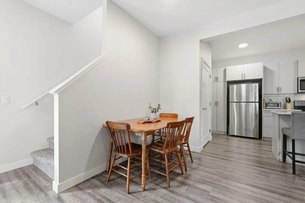15 Tuscany Summit Square NW Calgary AB T3L 0G1
