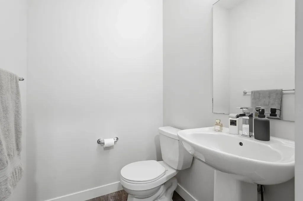 15 Tuscany Summit Square NW Calgary AB T3L 0G1