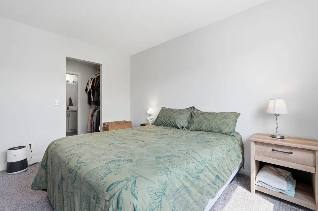 15 Tuscany Summit Square NW Calgary AB T3L 0G1