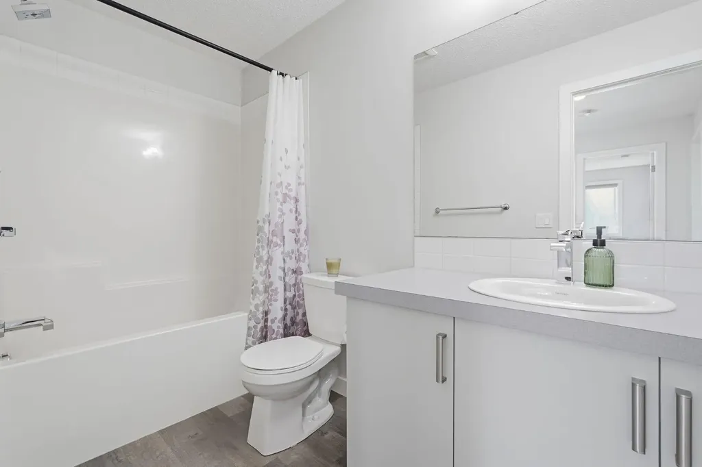 15 Tuscany Summit Square NW Calgary AB T3L 0G1