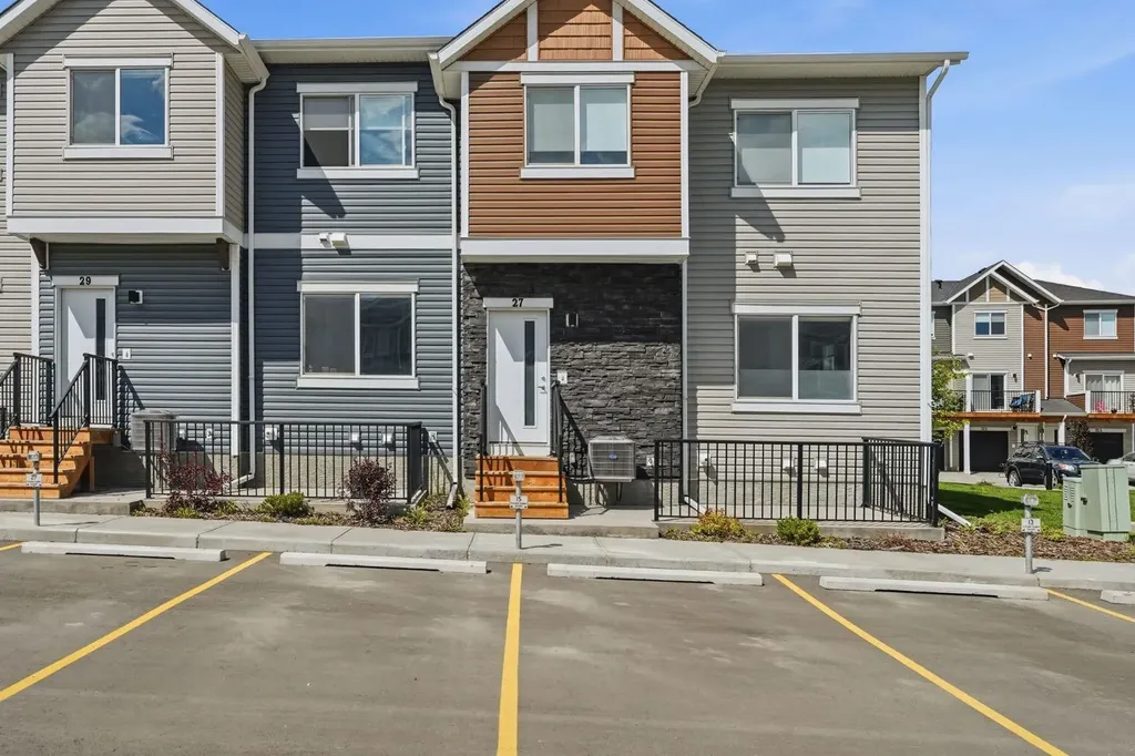 15 Tuscany Summit Square NW Calgary AB T3L 0G1