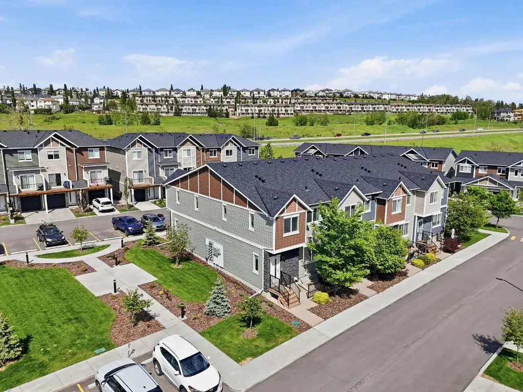 15 Tuscany Summit Square NW Calgary AB T3L 0G1