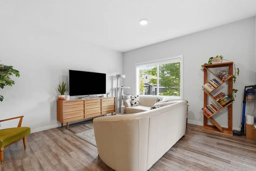 15 Tuscany Summit Square NW Calgary AB T3L 0G1