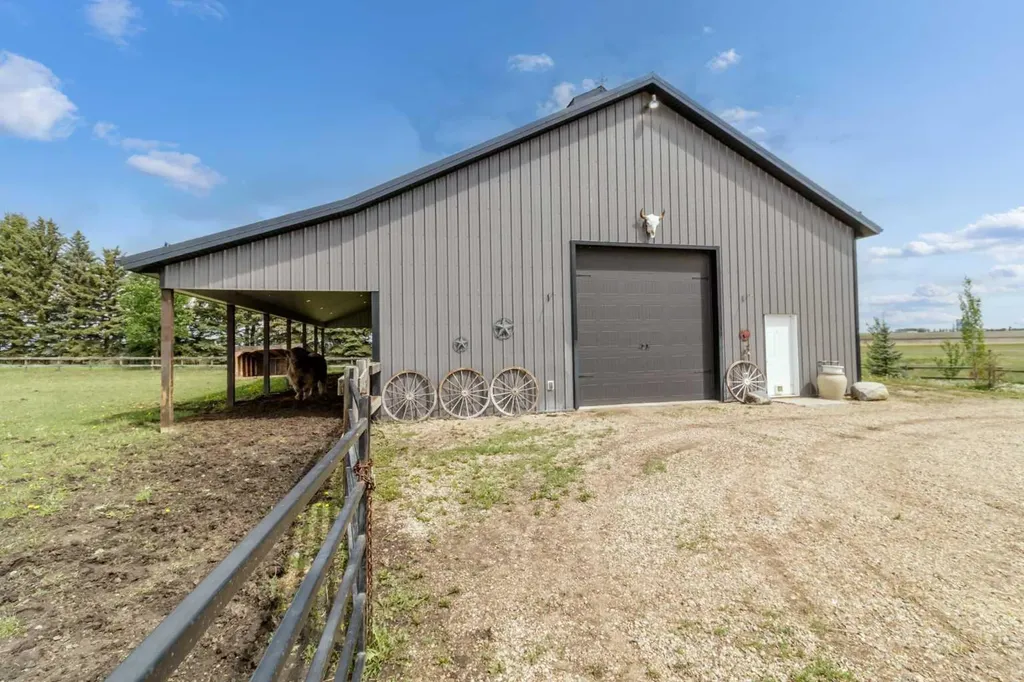 43532 Range Road 114 Rural Flagstaff County AB T0B 2V0
