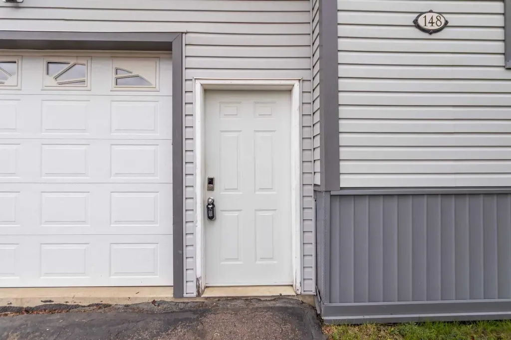 148 Mitchell Drive Fort Mcmurray AB T9K 2P1