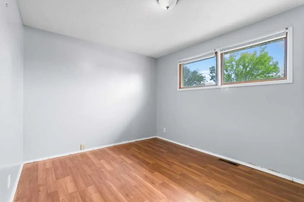 4638 50 Avenue Bentley AB T0C 0J0