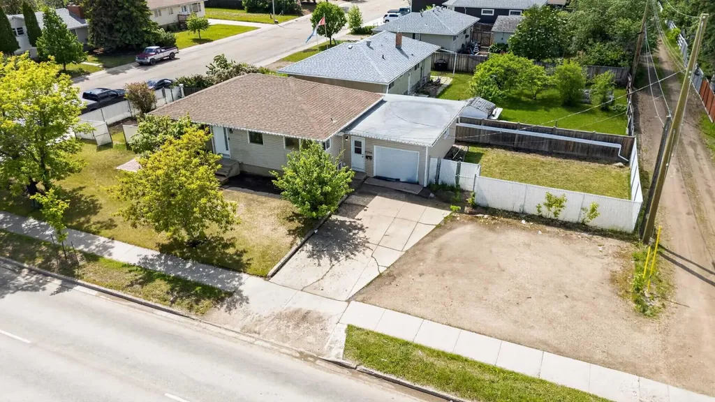 9204 100 Street Grande Prairie AB T8V2K7