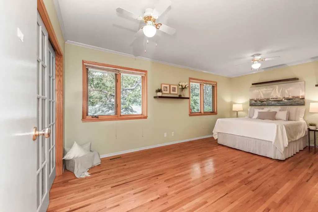 423 Spyhill Road NW Calgary AB T2K 3P1