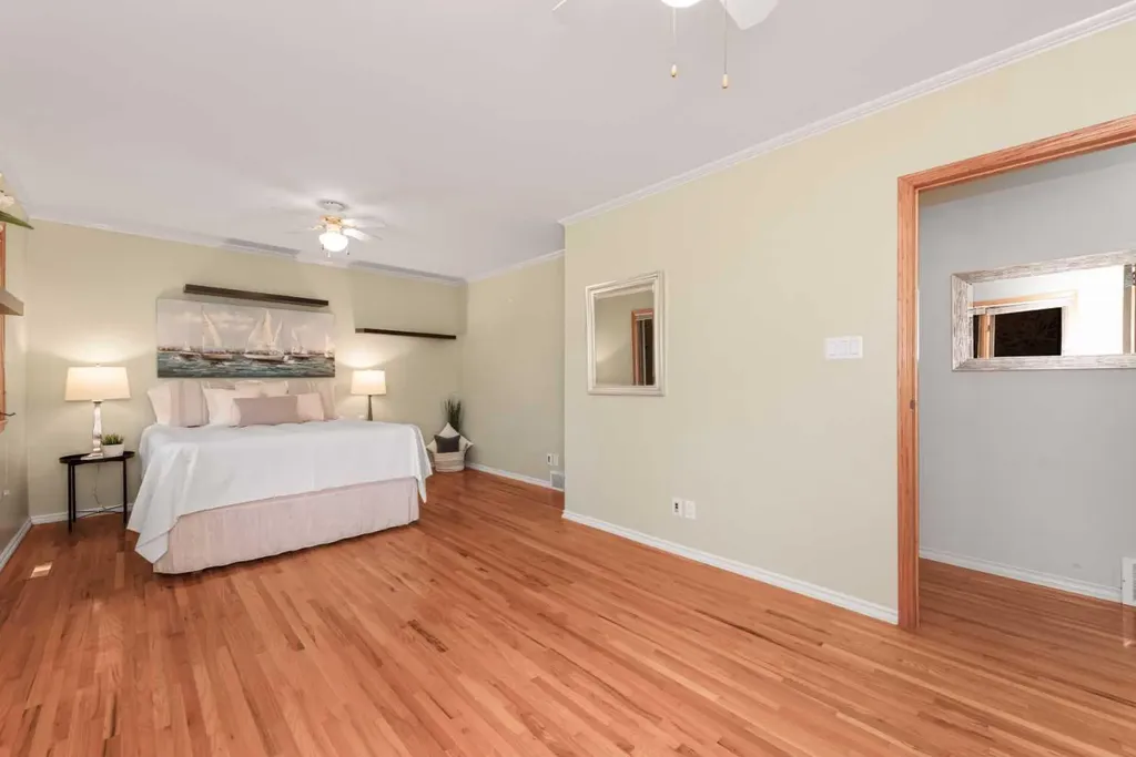 423 Spyhill Road NW Calgary AB T2K 3P1