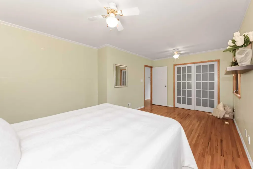 423 Spyhill Road NW Calgary AB T2K 3P1