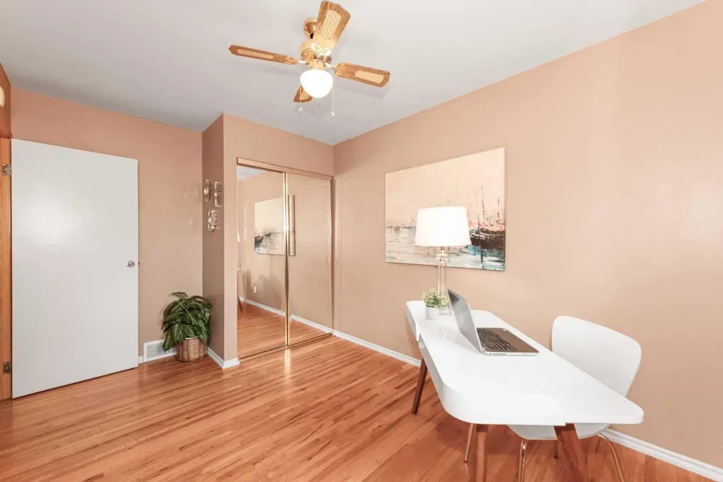 423 Spyhill Road NW Calgary AB T2K 3P1