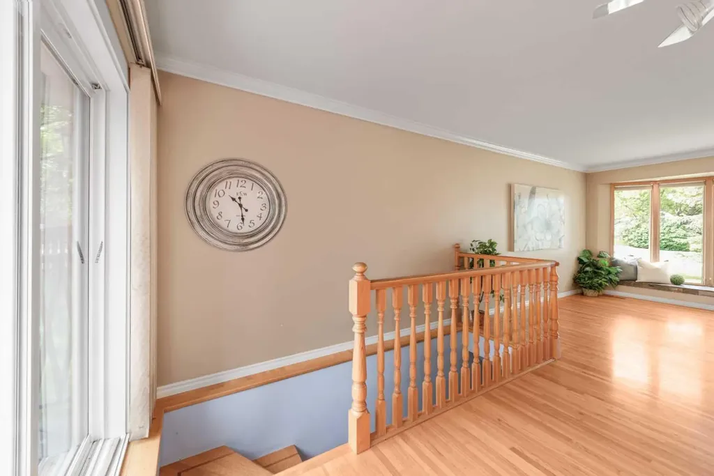 423 Spyhill Road NW Calgary AB T2K 3P1