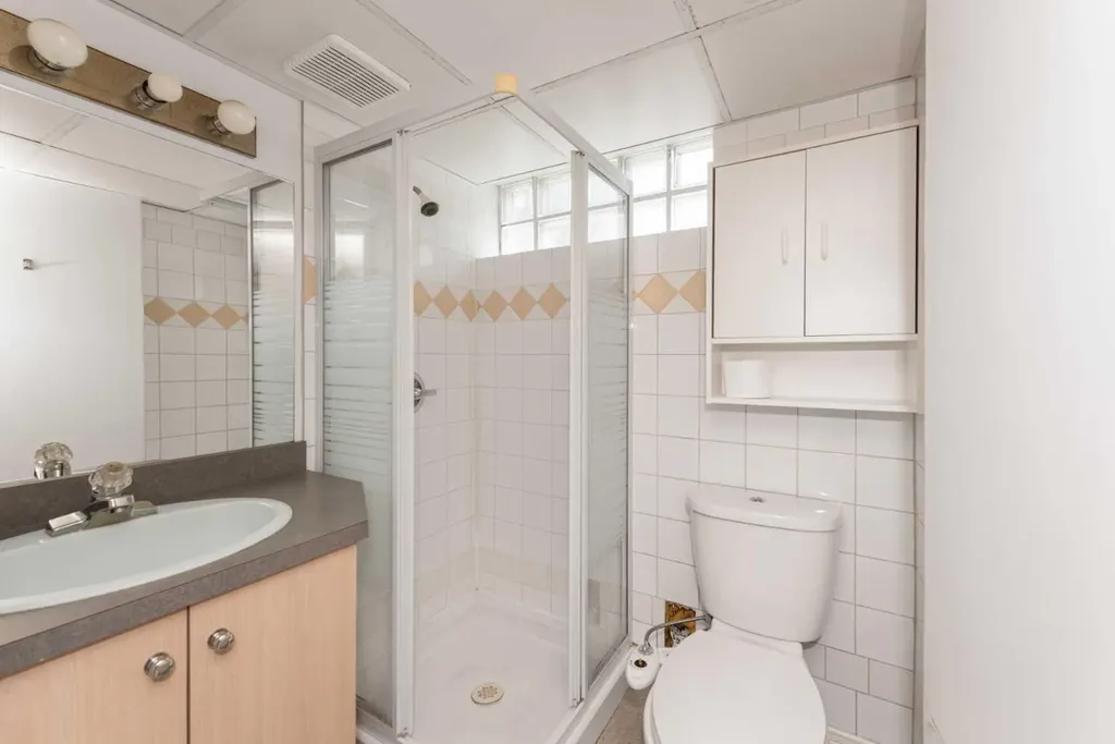 423 Spyhill Road NW Calgary AB T2K 3P1