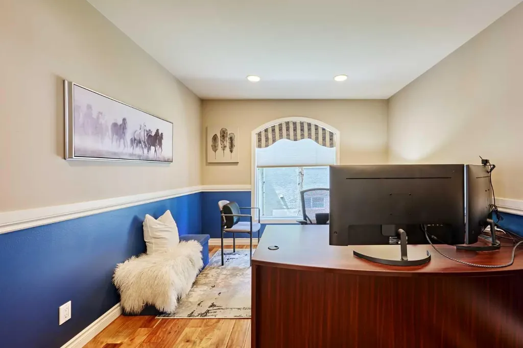 4057 Edgevalley Landing NW Calgary AB T3A 5H5