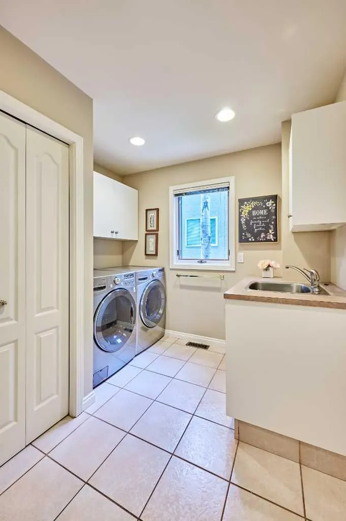 4057 Edgevalley Landing NW Calgary AB T3A 5H5