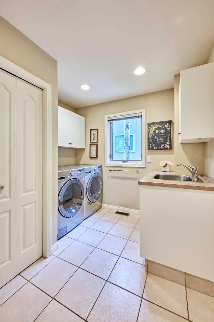 4057 Edgevalley Landing NW Calgary AB T3A 5H5