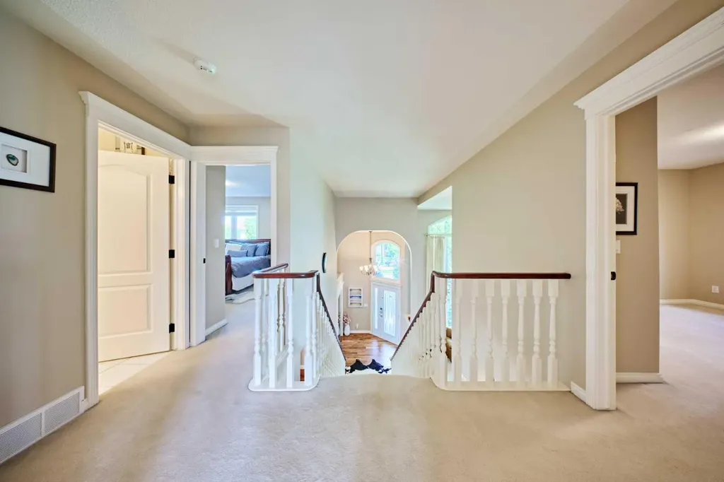 4057 Edgevalley Landing NW Calgary AB T3A 5H5