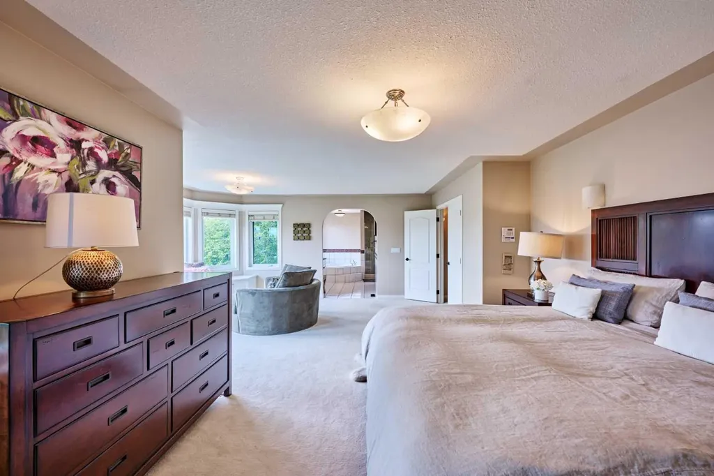 4057 Edgevalley Landing NW Calgary AB T3A 5H5