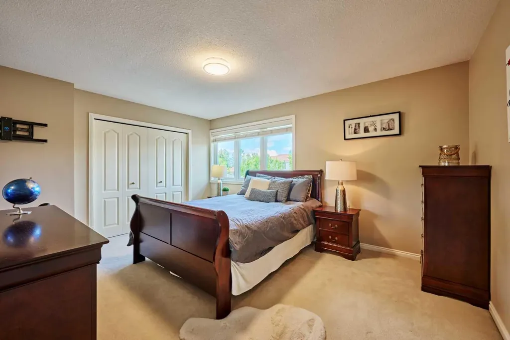 4057 Edgevalley Landing NW Calgary AB T3A 5H5