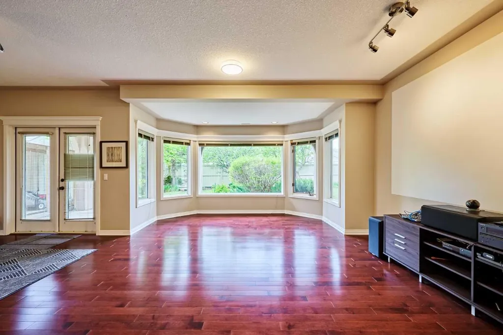 4057 Edgevalley Landing NW Calgary AB T3A 5H5