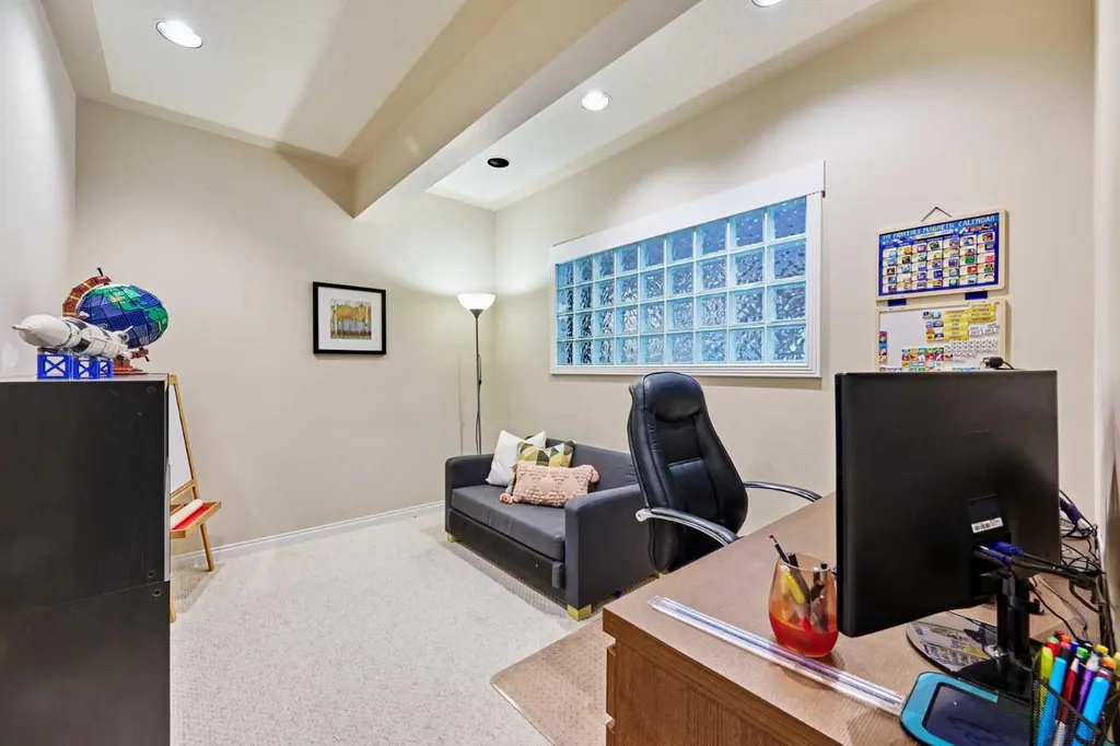 4057 Edgevalley Landing NW Calgary AB T3A 5H5