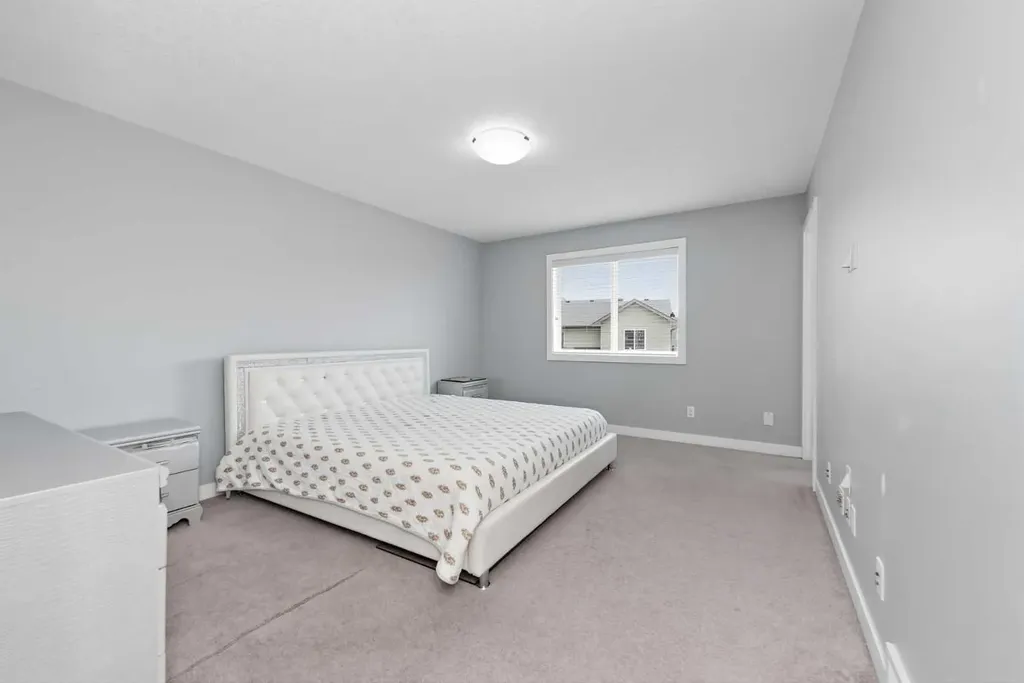 18 Skyview Shores Place NE Calgary AB T3N 0H7