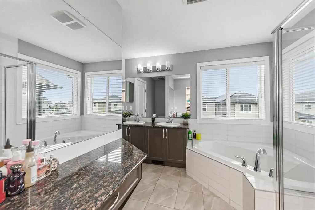18 Skyview Shores Place NE Calgary AB T3N 0H7