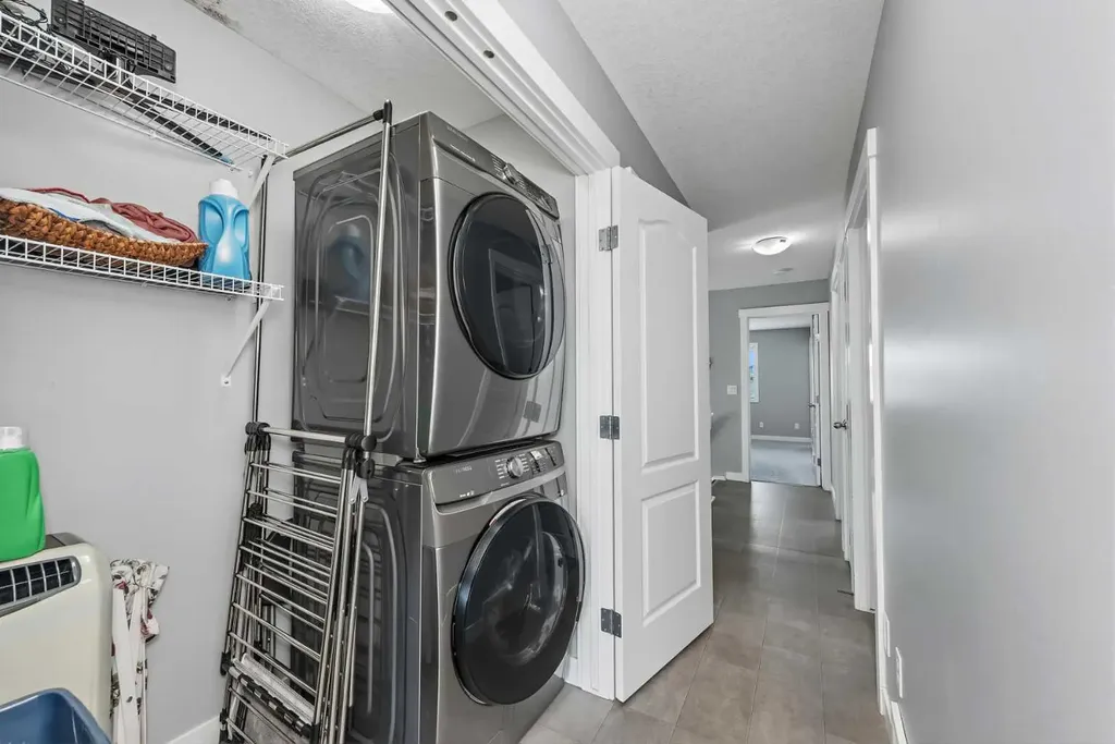 18 Skyview Shores Place NE Calgary AB T3N 0H7