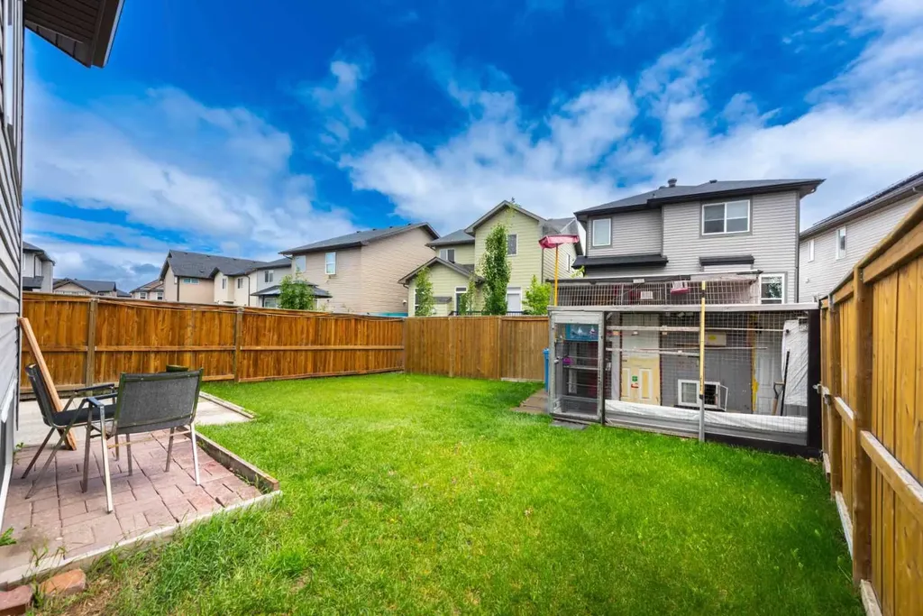 18 Skyview Shores Place NE Calgary AB T3N 0H7