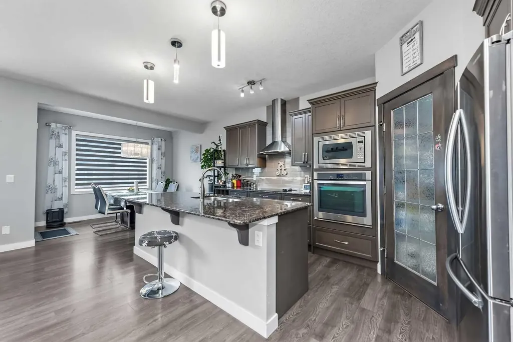 18 Skyview Shores Place NE Calgary AB T3N 0H7