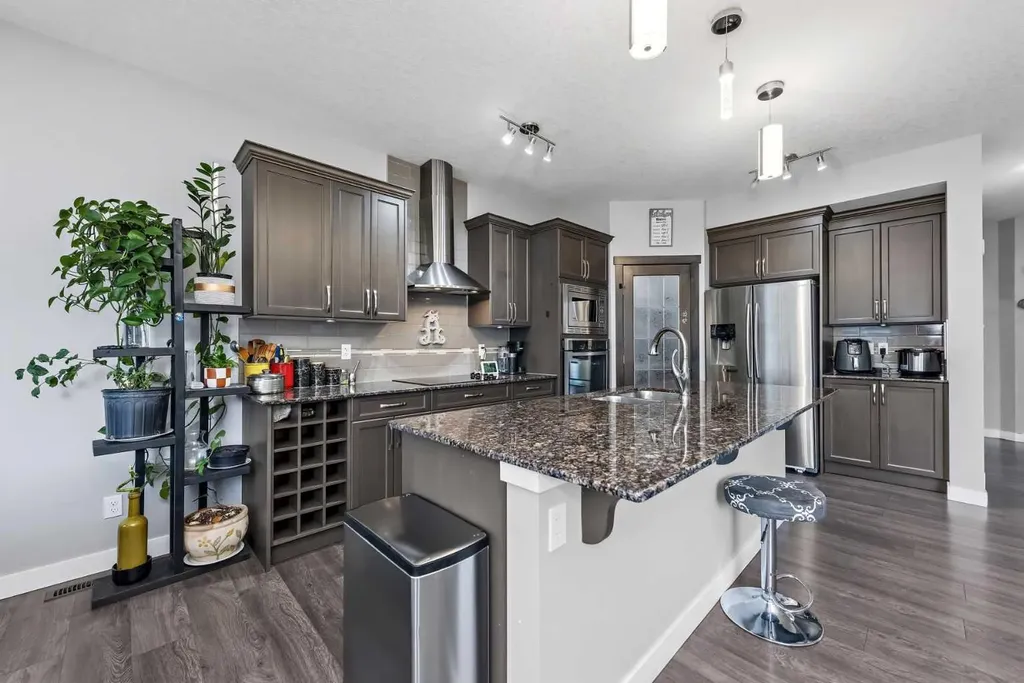 18 Skyview Shores Place NE Calgary AB T3N 0H7