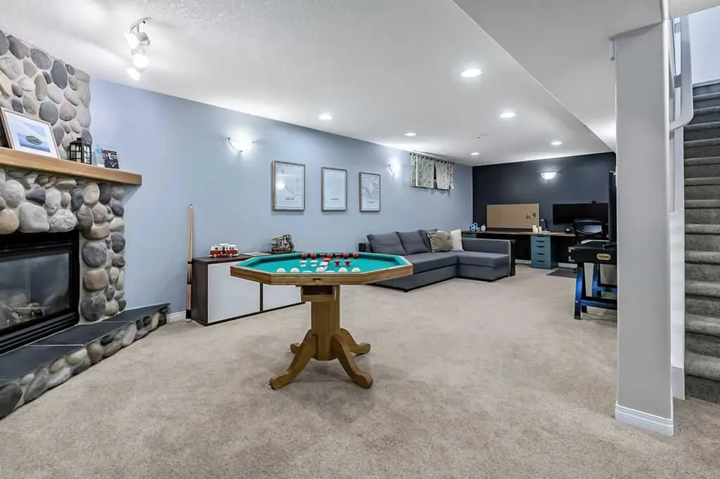 357 Hidden Valley Place NW Calgary AB T3A 5L7