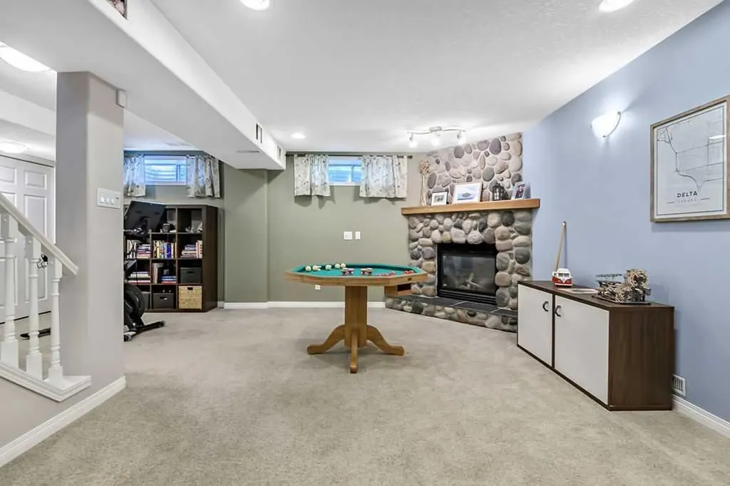 357 Hidden Valley Place NW Calgary AB T3A 5L7