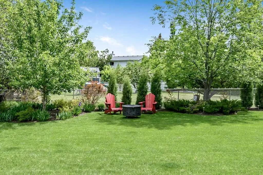 357 Hidden Valley Place NW Calgary AB T3A 5L7