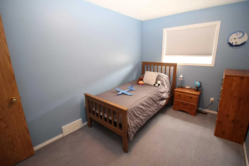 215 Millview Green SW Calgary AB T2Y 3W1
