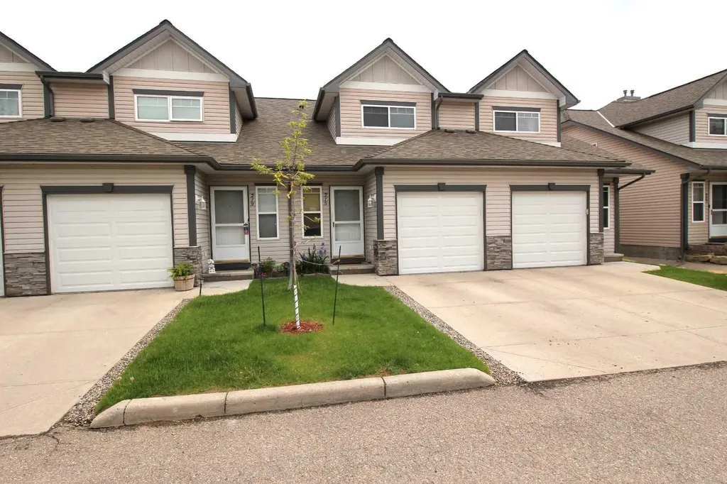 215 Millview Green SW Calgary AB T2Y 3W1