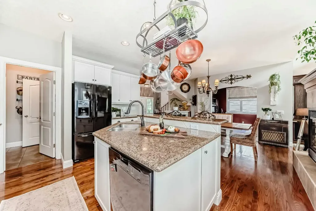 12 Chapala Heath SE Calgary AB T2X 3P9