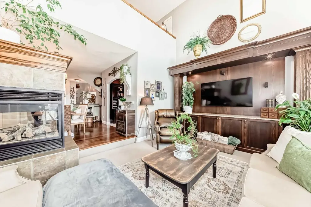 12 Chapala Heath SE Calgary AB T2X 3P9