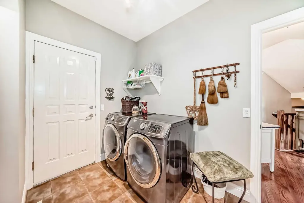 12 Chapala Heath SE Calgary AB T2X 3P9