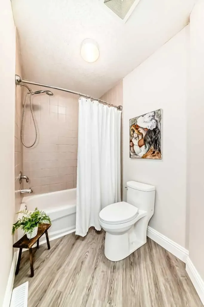 12 Chapala Heath SE Calgary AB T2X 3P9