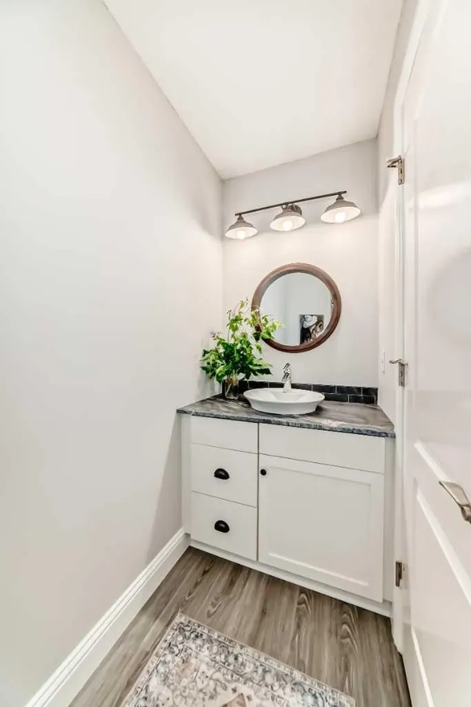 12 Chapala Heath SE Calgary AB T2X 3P9
